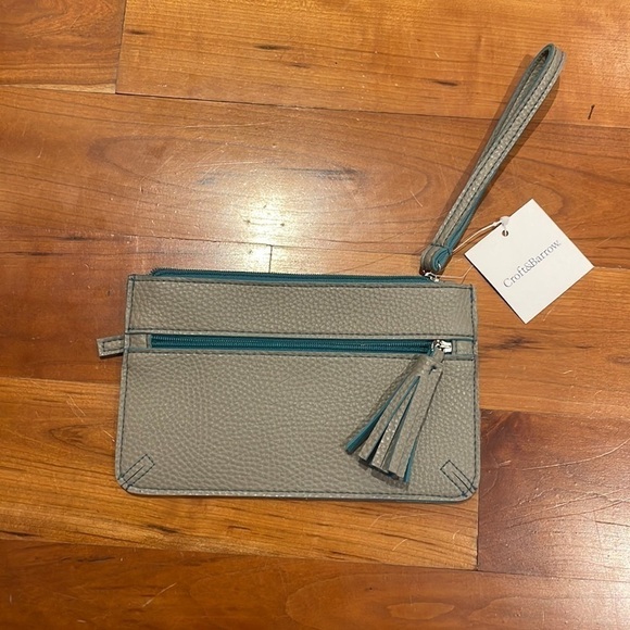 New Croft & Barrow wristlet grey and blue/teal w tassel charm - Picture 2 of 7